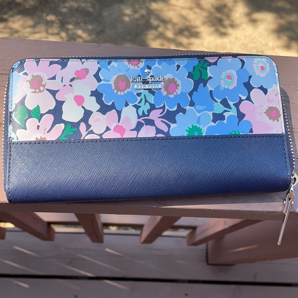 Kate Spade large continental wallet